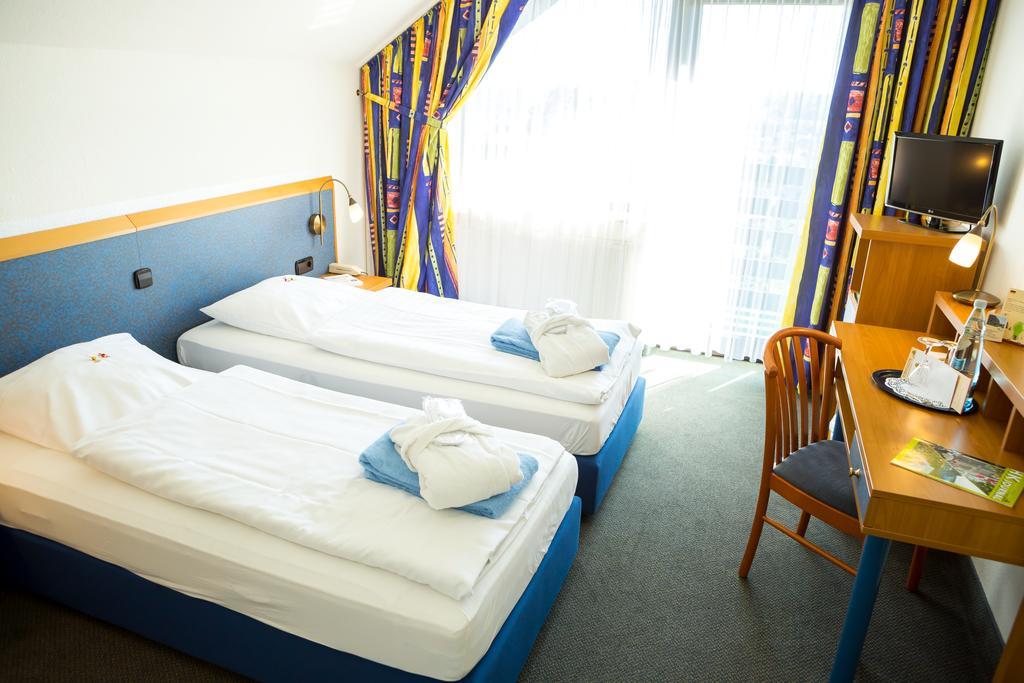 Wohlfuehlhotel Der Jaegerhof Willebadessen ภายนอก รูปภาพ